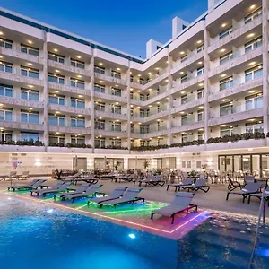 Olympus Palace מלון